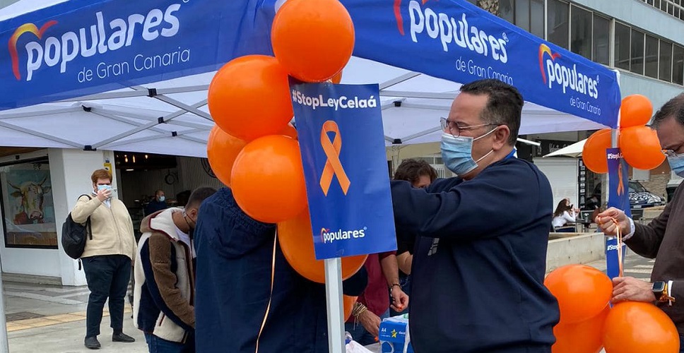 Poli Suárez en manifestación a favor de Educación Concertada y contra la Ley Celaá