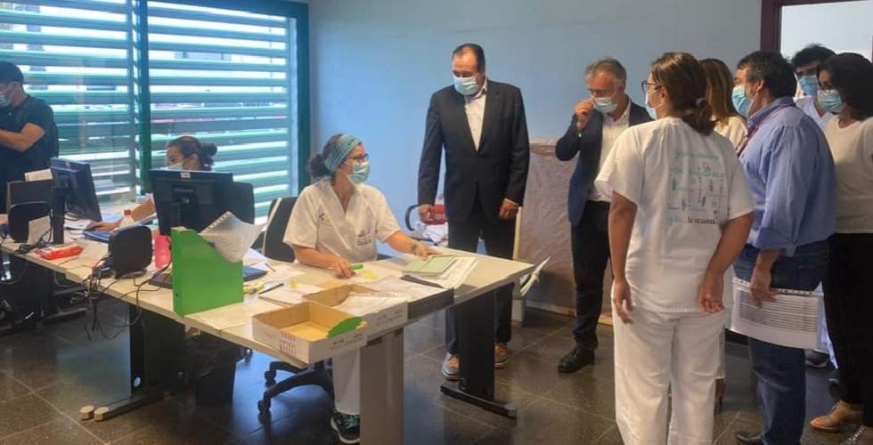Blas Trujillo y Angel Victor Torres en su visita a Lanzarote por la pandemia