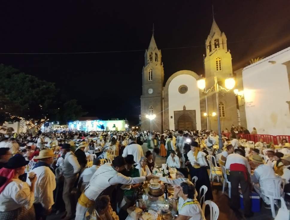 La Cr&oacute;nica de una noche de tapas y vinos en San Juan
