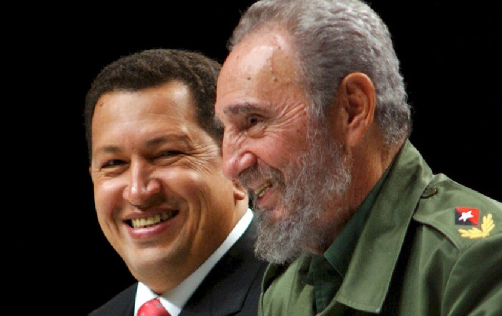 Hugo Ch&aacute;vez y Fidel Castro.