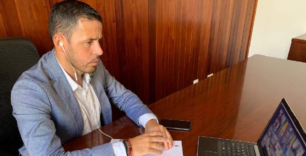 Hector telemáticamente en Comisión de la FECAM