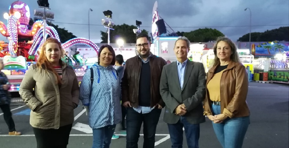 Carmen Vargas y Josué Iñiguez con los Feriantes
